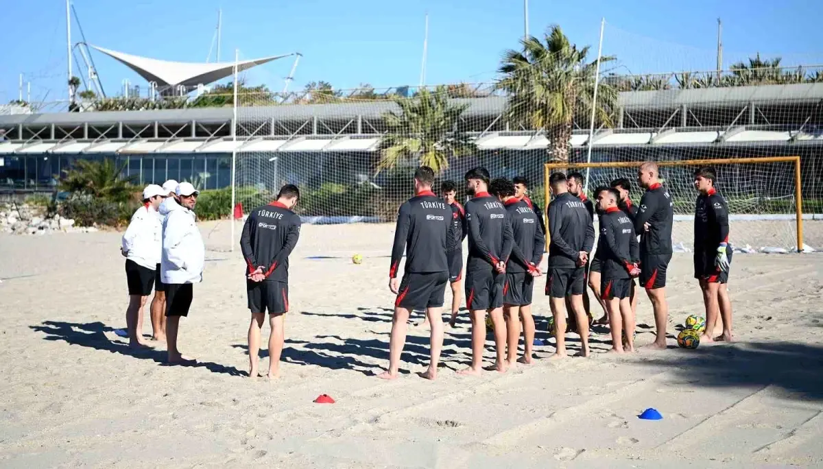 KUŞADASI SAHİLLERİNDE MİLLİ HEYECAN: AY-YILDIZLI EKİP AVRUPA MESUİSİNDE