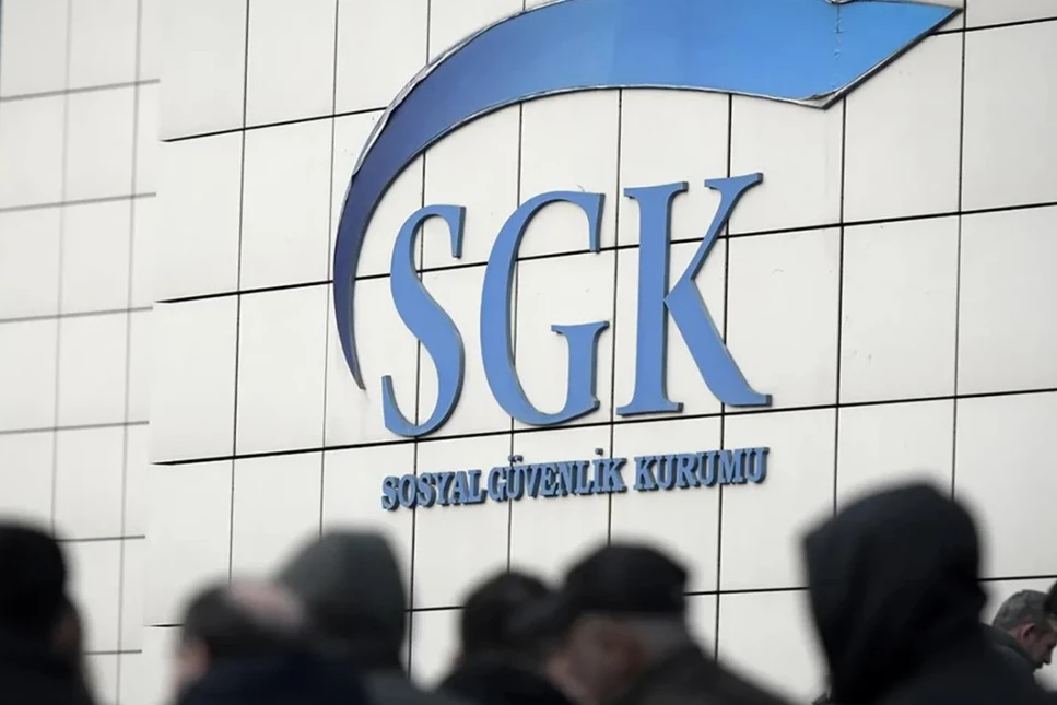 SGK’DAN ON BİNLERCE EMEKLİYE TEBLİGAT: USULSÜZLÜK ŞÜPHESİ MERCEK ALTINDA