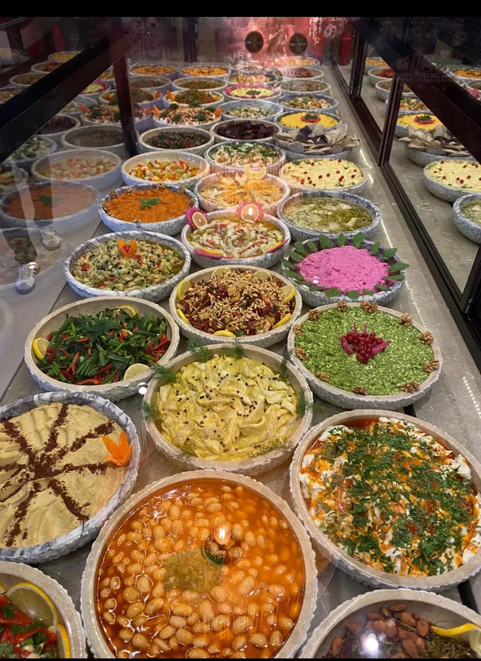 “16 YAŞINDA BULAŞIKÇILIKLA BAŞLADI… ŞİMDİ KUŞADASI’NA YENİ BİR LEZZET MARKASI KAZANDIRIYOR”