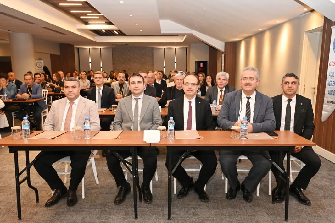 AYDIN’DA EĞİTİMDE ULUSLARARASI VE KURUMSAL GELİŞİM GÜNDEMİ KUŞADASI’NDA ELE ALINDI