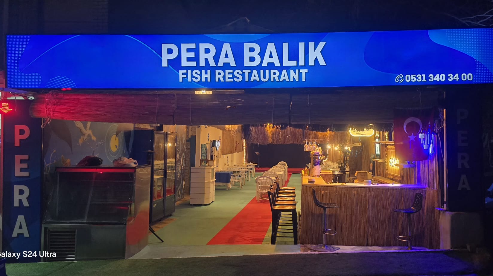 KADINLAR DENİZİ’NİN ARKA SOKAKĞINDA BİR SIR GİBİ SAKLI: PERA RESTAURANT