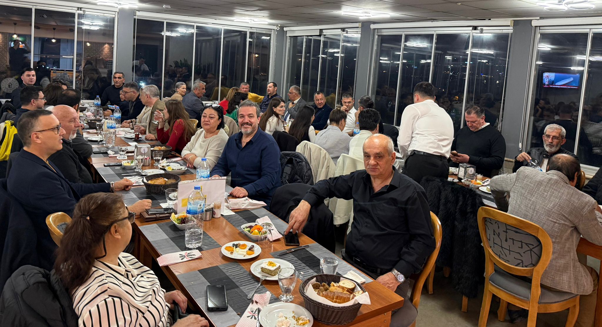 İYİ Parti Kuşadası İlçe Teşkilatı İftarda Buluştu