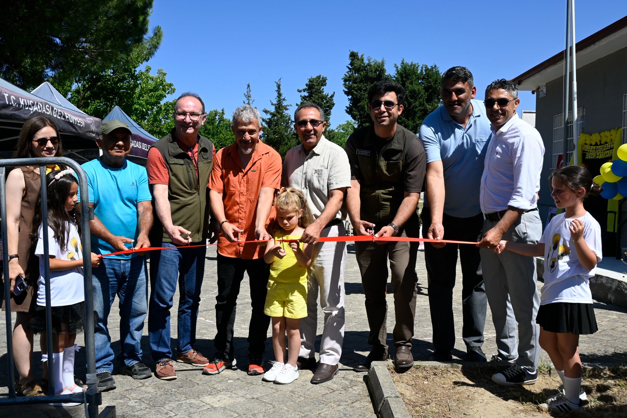Kuşadası İlçe Millî Eğitim Müdürlüğü, Yayla İlkokulu’nun eTwinning Proje Kapanışı ve Tülüşah Sergisi’ne Katıldı