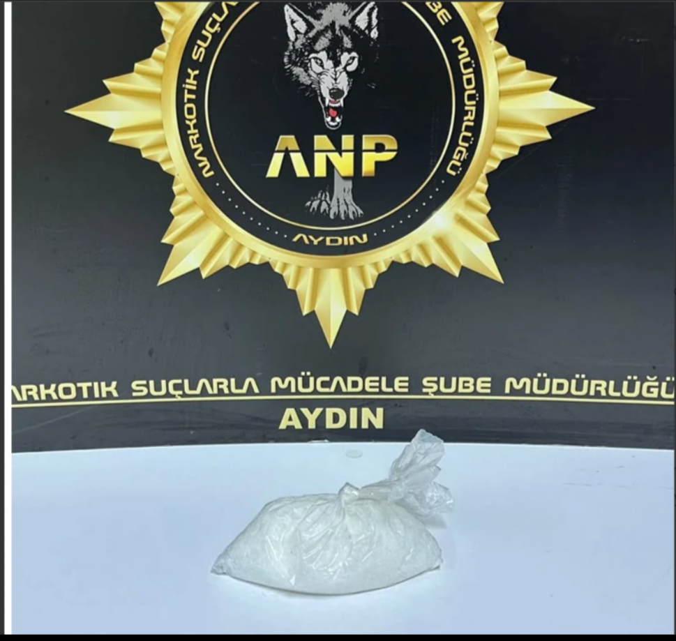 Uyuşturucu Tacirlerine Suçüstü: 151 Gram Metamfetaminle Yakalandılar