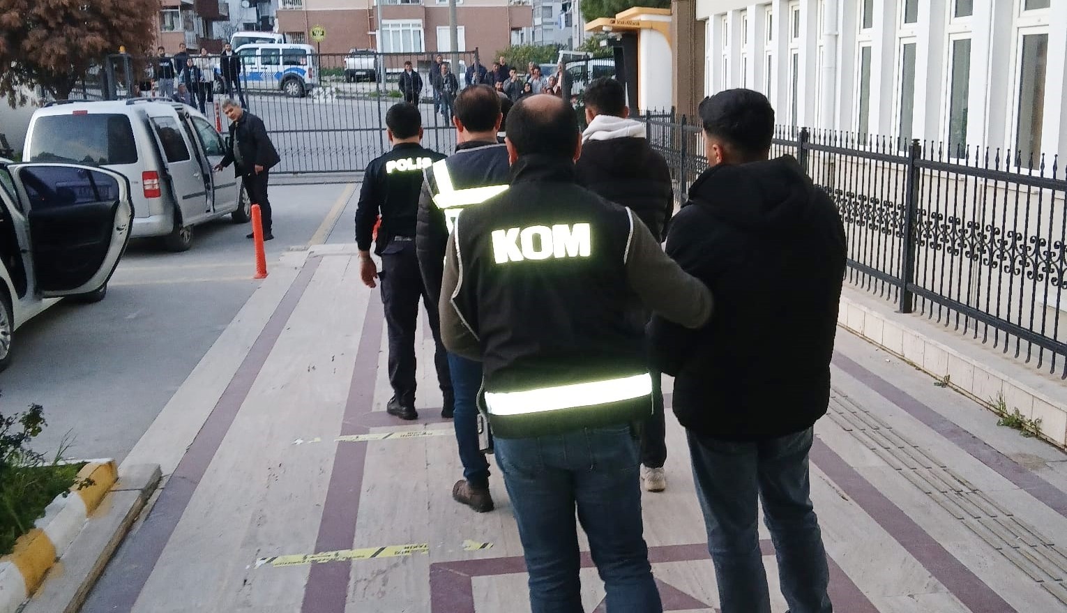 Aydın’da silahlı saldırıya karışan 3 şüpheli tutuklandı