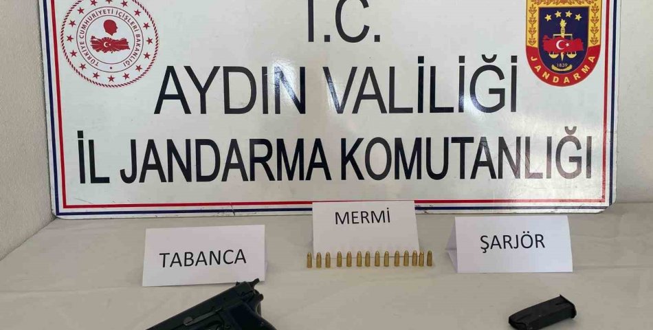 Kuşadası’nda Ruhsatsız Tabanca ve Fişek Ele Geçirildi
