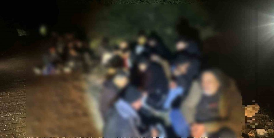 Kuşadası’nda Jandarmadan Kaçak Göçmenlere Geçit Yok! 31 Kişi Yakalandı