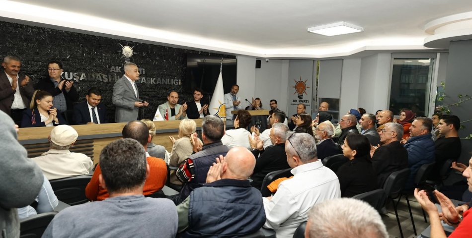 “Biz Buradayız, Dimdik Ayaktayız” — AK Parti Kuşadası’nda Birlik Mesajı