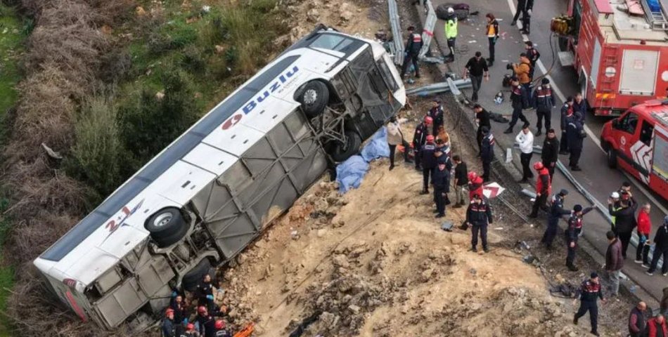 Antalya’da Katliam Gibi Kaza: Yolcu Otobüsü Devrildi, 8 Ölü!