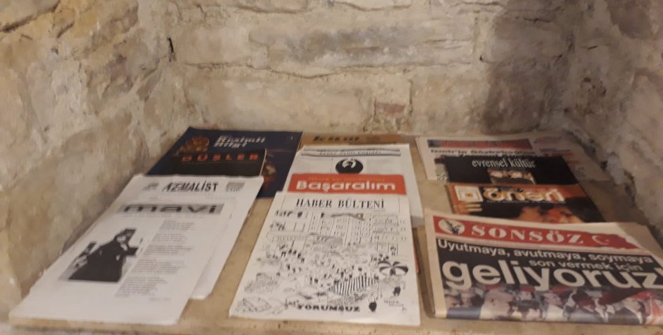 Kuşadası’nda Geçmişten Günümüze Uzanan Antika Kitap Sergisi!