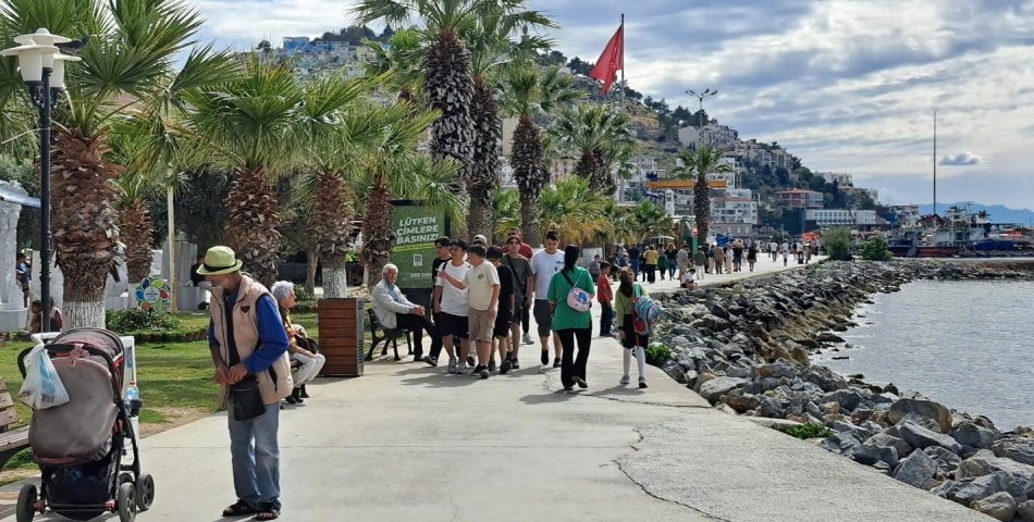 Kuşadası Ocak Ayında Yazdan Bir Gün Yaşadı