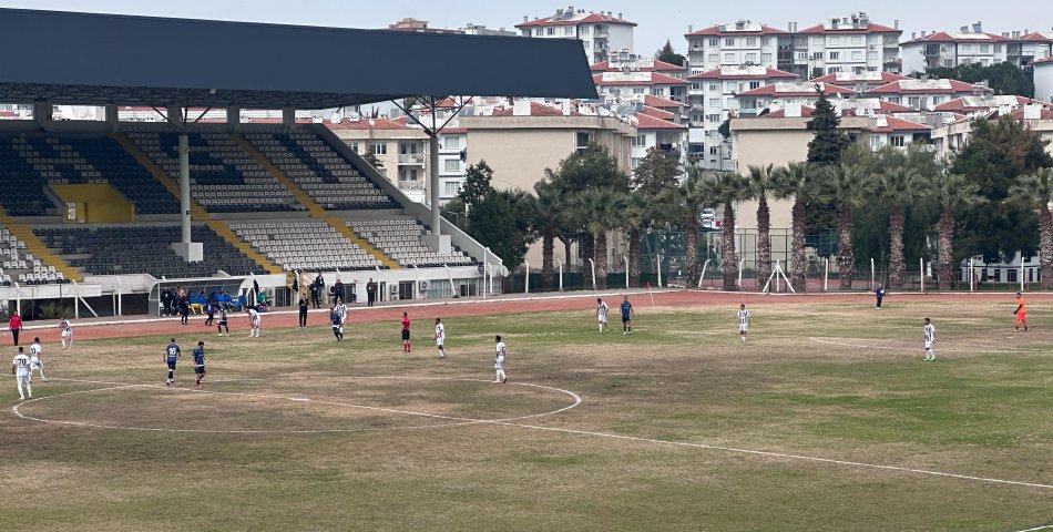 KÜTAHYASPOR, KUŞADASI’NDAN GALİBİYETLE DÖNÜYOR