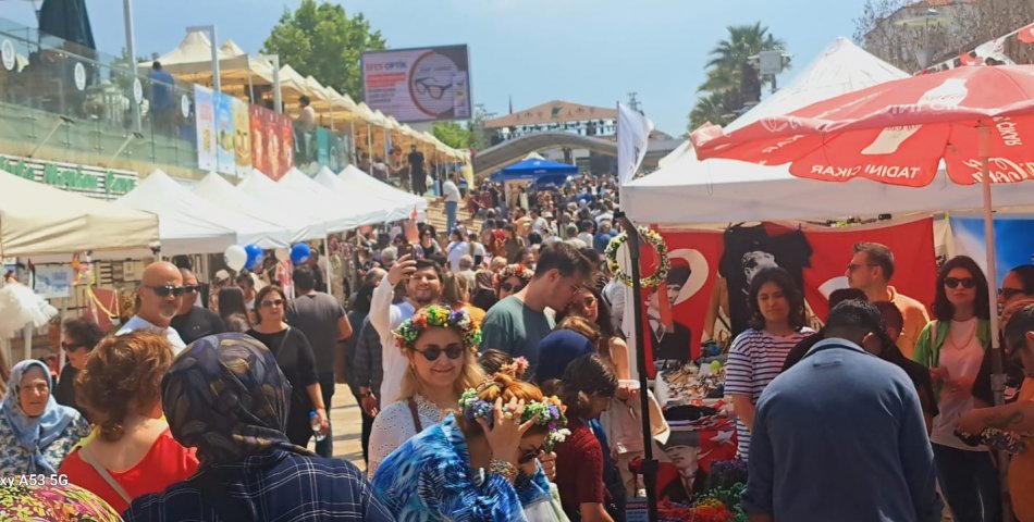 Urla’da Enginarın Kalbine Yolculuk: Ada Güncel, 11. Uluslararası Urla Enginar Festivali’nden Bildiriyor