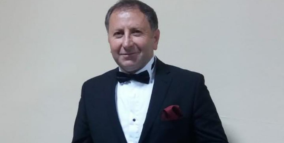 Kuşadası’nın Selami Şahin’i Pera Sahnesinde Parlıyor: