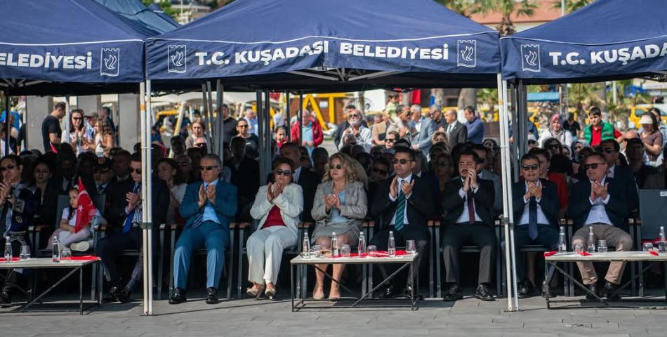 19 Mayıs Coşkusu Kuşadası’nda Törenle Kutlandı