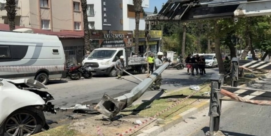 Kuşadası’nda Freni Boşalan Araç Dehşet Saçtı: 5 Yaralı