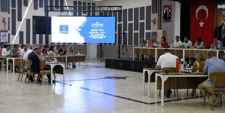 Kuşadası Meclisinde Gerginlik: Levent Eryılmaz’dan Başkan Günel’e Sert Eleştiriler
