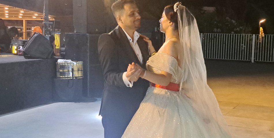 Oktay Aydemir ve Ailesinin Muhteşem Düğünü Kuşadası’nda Gerçekleşti
