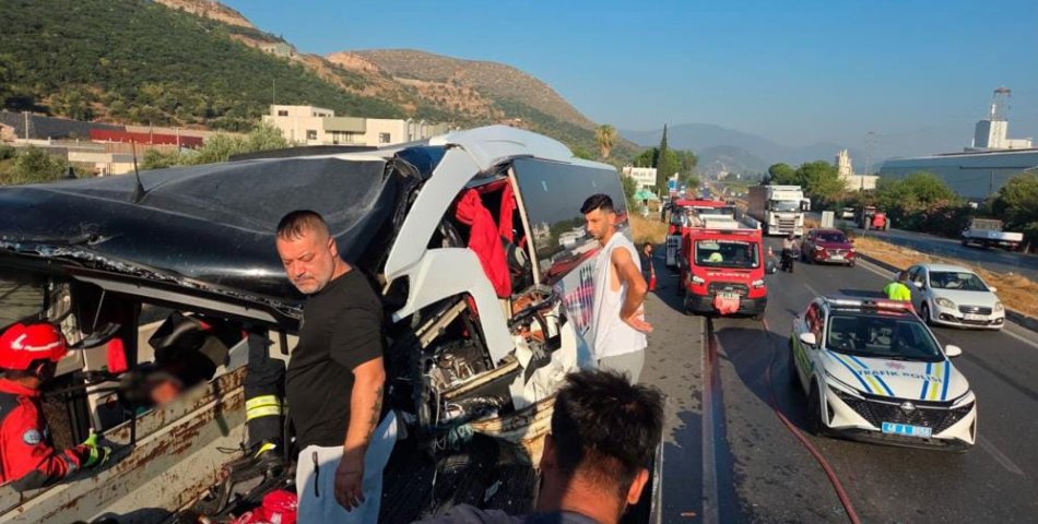 Söke Milas yolunda feci kaza: 2 ölü 3’ü ağır 18 yaralı