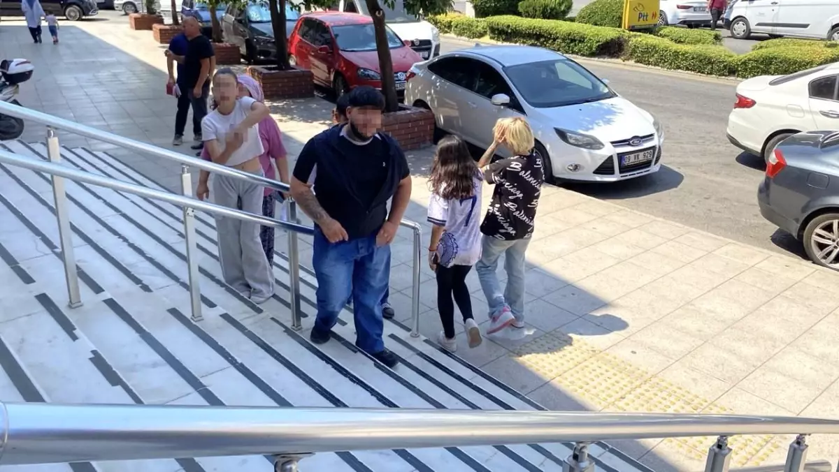 Aydın’da Bıçaklı Saldırı: Maskeli Saldırgan Adliyeye Sevk Edildi