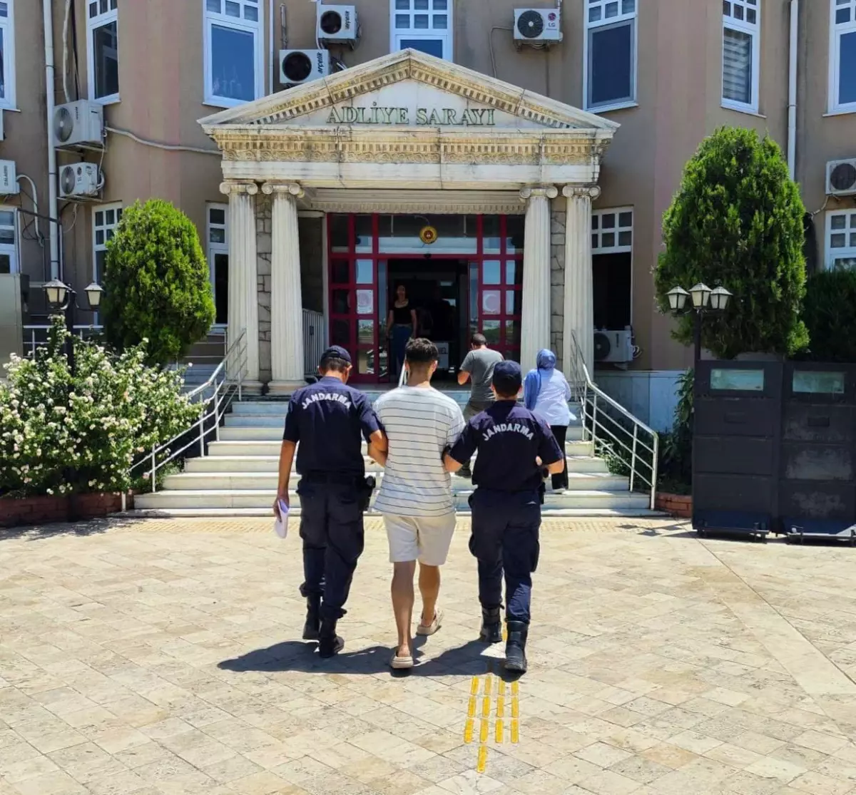 Aydın’da Jandarmadan Operasyon: 27 Şahıs Yakalandı