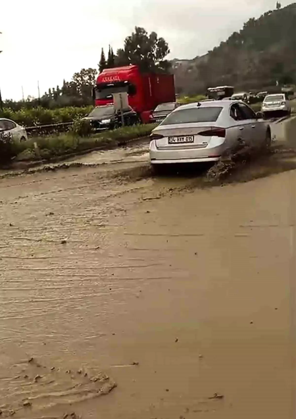 Aydın’da Sağanak Yağış Ulaşımı Olumsuz Etkiledi