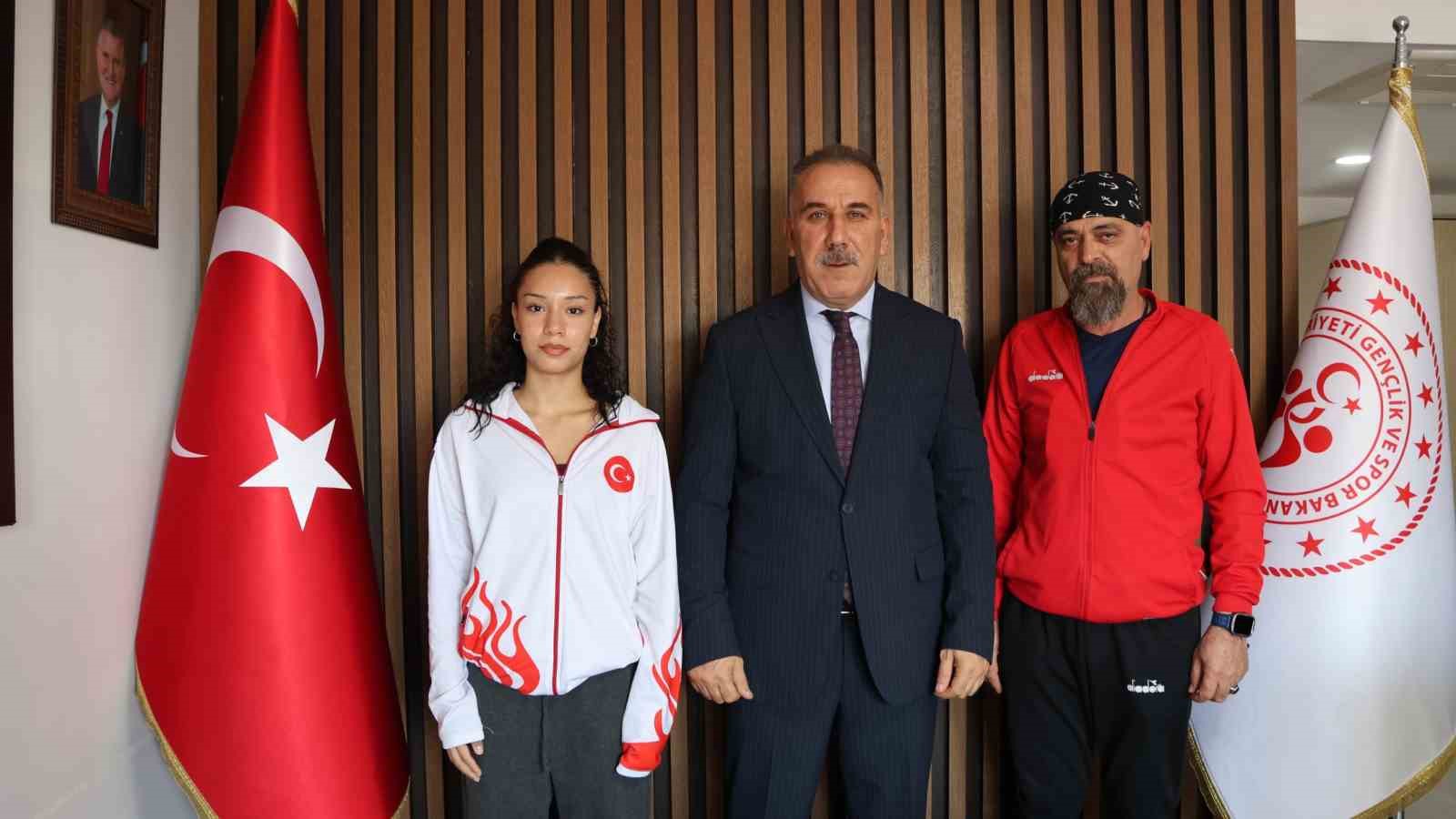 Aydınlı Mina, Türkiye’yi temsil edecek