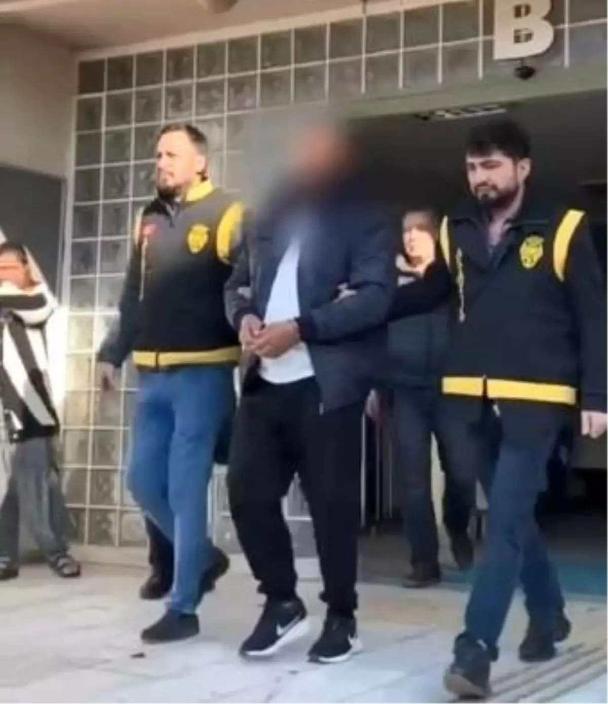 Firar Eden Hükümlüler Operasyonla Yakalandı