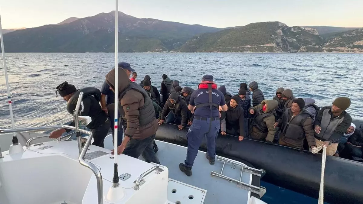 Kuşadası’nda 42 Göçmen Kurtarıldı