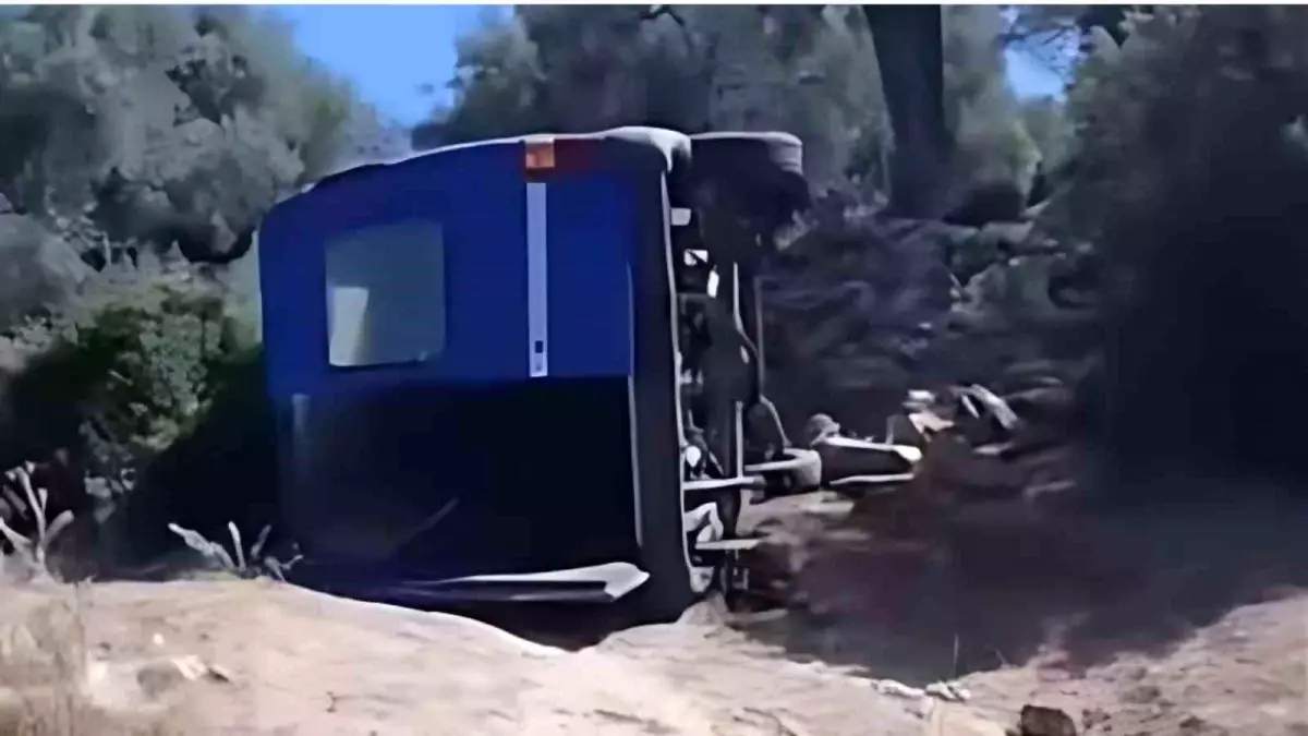 Söke’de Minibüs Devrildi: 6 Yaralı