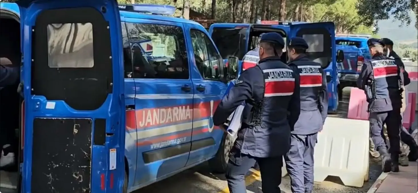 Uyuşturucu Operasyonu: 12 Gözaltı, 3 Tutuklama