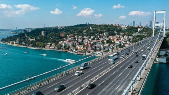 OTOYOL VE KÖPRÜ ÖZELLEŞTİRMELERİNDE GÖZLER ÖİB’DE: SATIŞ YOK, İŞLETME HAKKI DEVRİ MASADA
