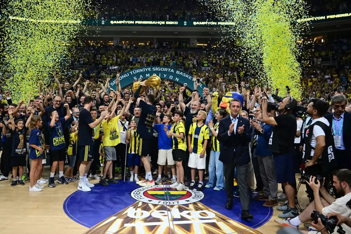 Şampiyonluğun ardından Fenerbahçe Beko’dan Galatasaray’a transfer